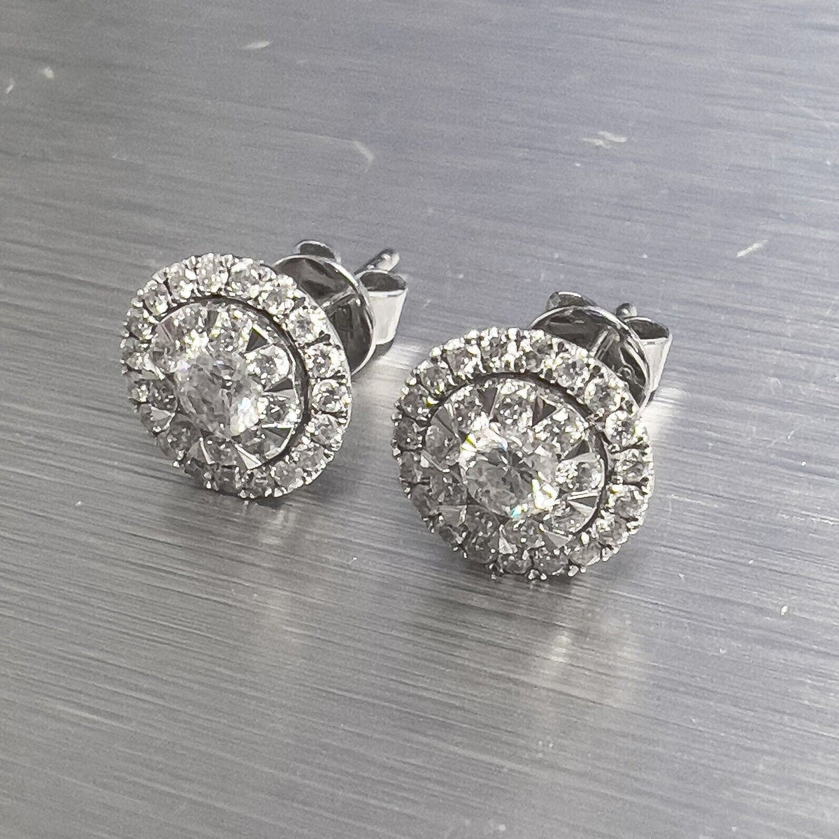 Pre-Loved Jewelry Tiffany Round Diamond Stud Earrings 1.40 F VS2