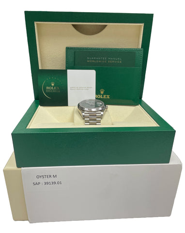 2024 SERVICE Rolex Day-Date President 40mm OLIVE GREEN ROMAN 18K Gold 228239 BOX