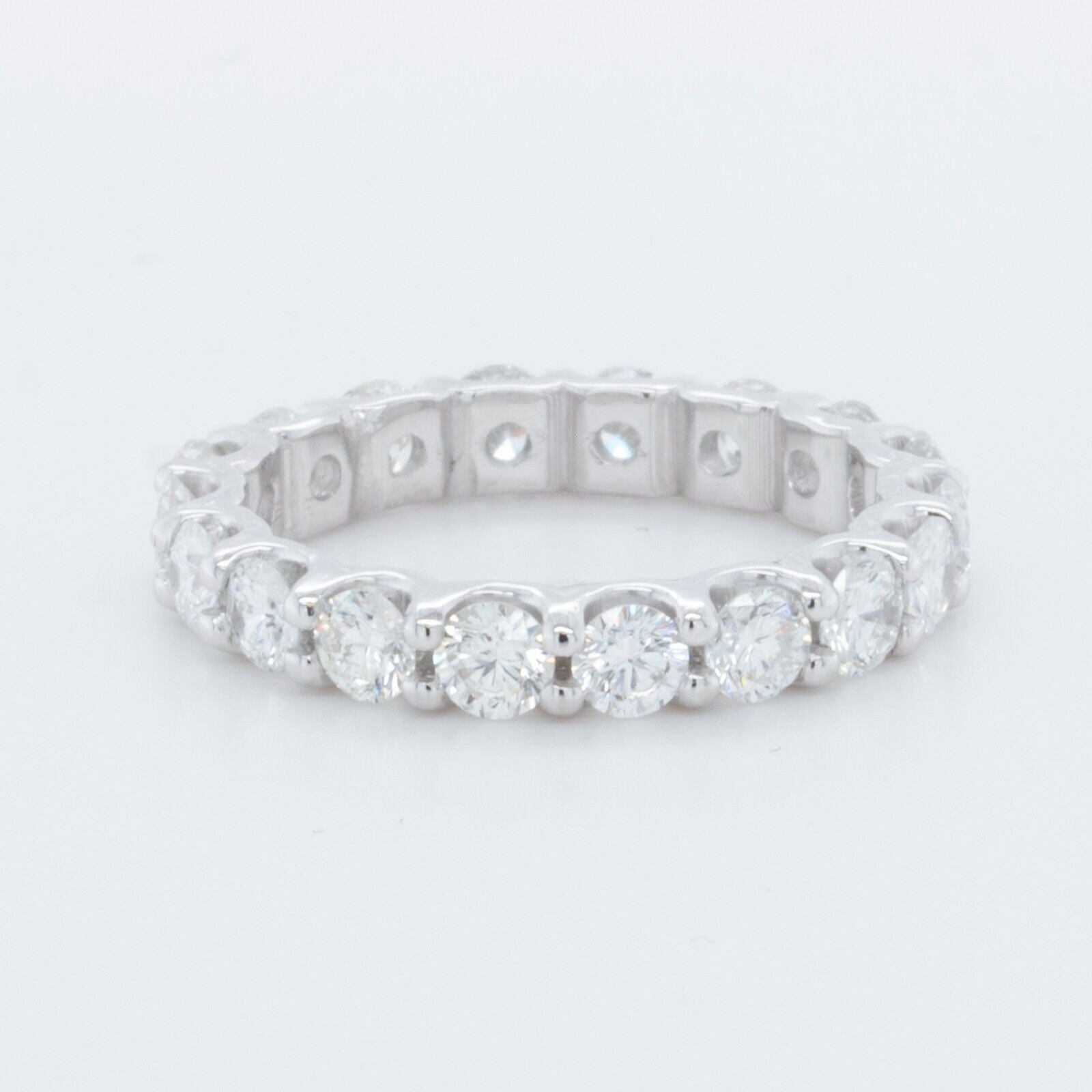 14k White Gold 18 Stone Round Diamond Eternity Band 2.45ctw G-H SI1 Size 6.75