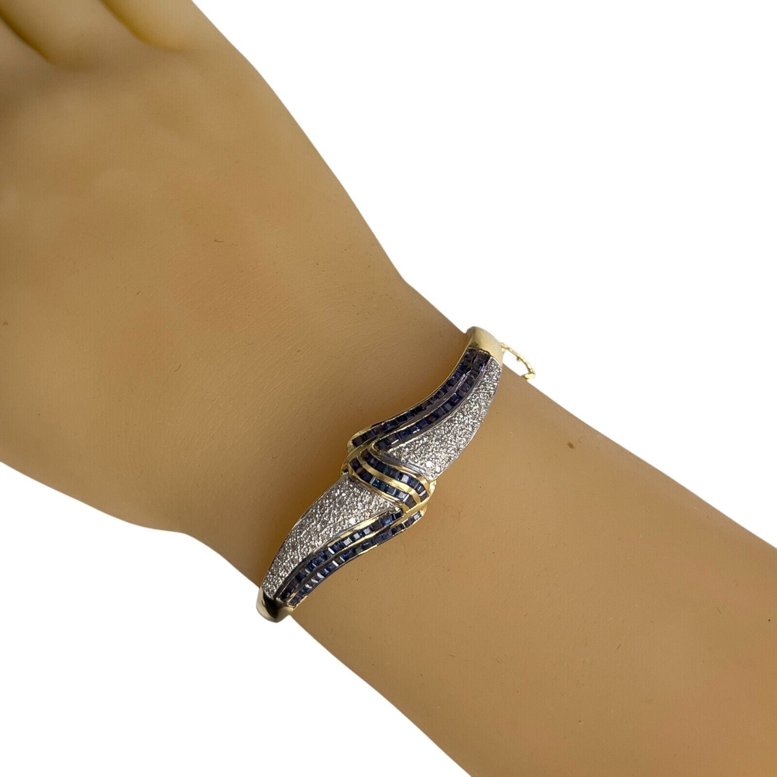 18k Yellow Gold Pave Diamond & French Cut Sapphire Hinged Bangle Bracelet 6.5"