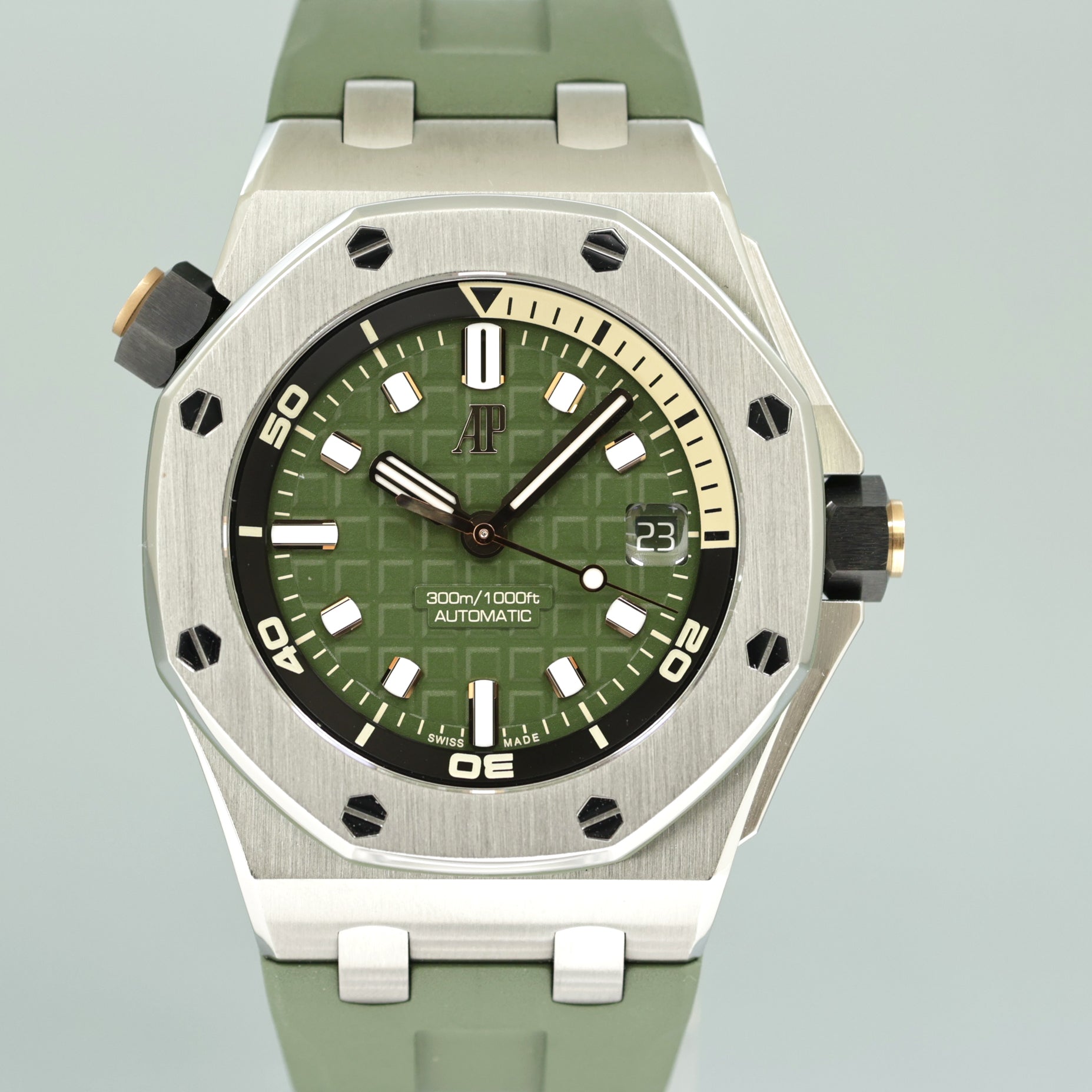 PAPERS MINT Audemars Piguet Royal Oak Offshore Diver Green Rubber 42mm 15720ST