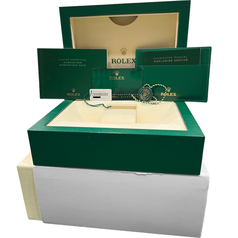 NEW PAPERS Rolex Submariner Date 41mm 18K Yellow Gold Blue Watch 126618 LB BOX