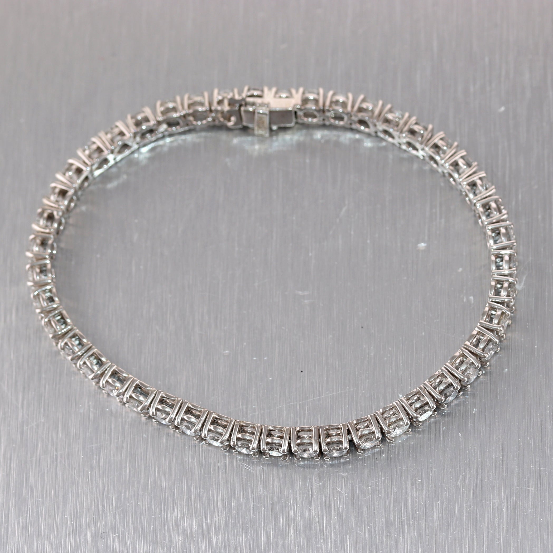 Modern 14k White Gold 8.03ctw Diamond Tennis Bracelet