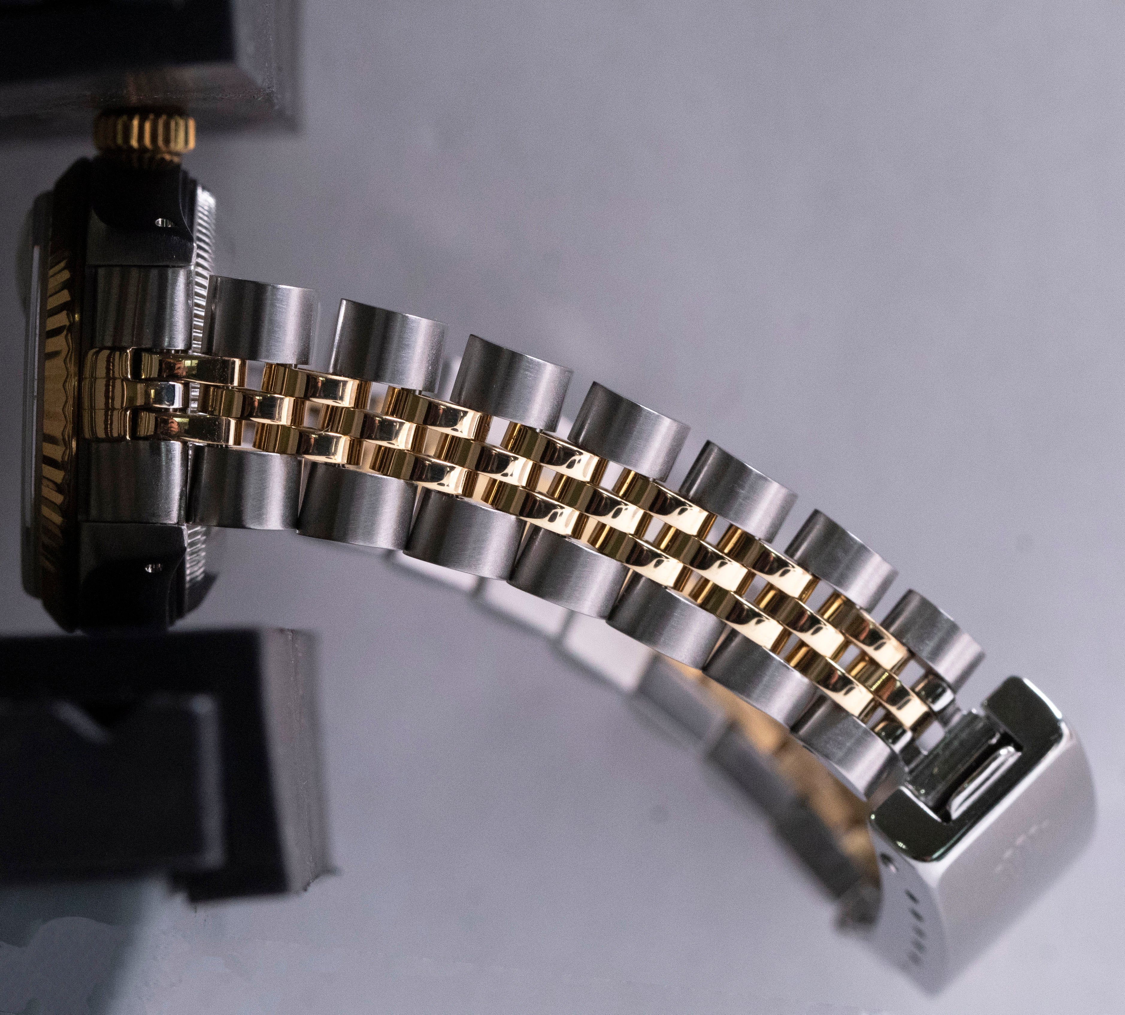 PAPERS MINT Rolex DateJust 26mm White Roman Two-Tone 18K Gold Jubilee 69173 BOX