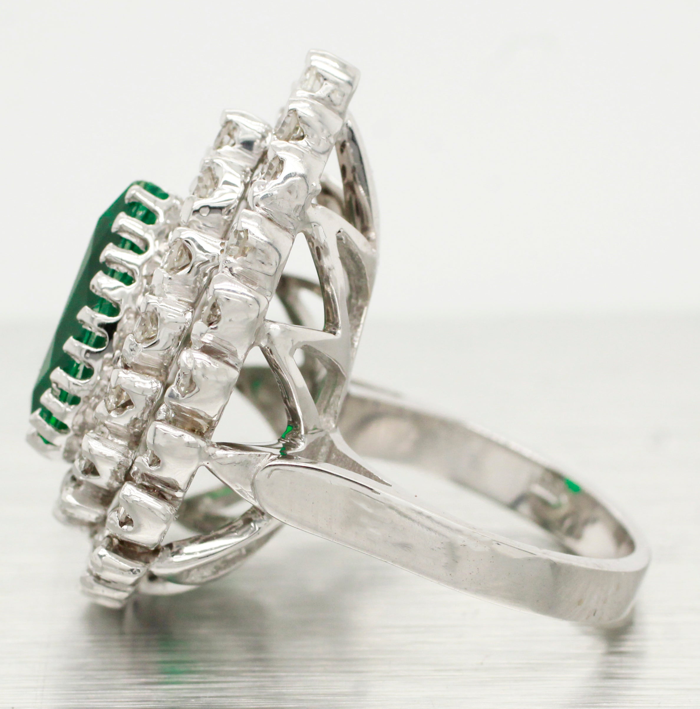 Vintage 2ct Lab-Created Emerald Pear Cut Engagement Ring - 14k White Gold