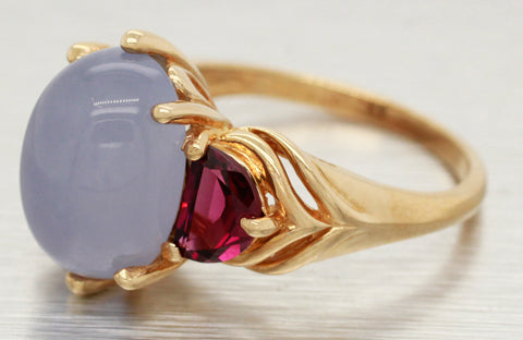 Vintage Light Cabochon Amethyst Cocktail Ring - Garnet Accents - 14k Yellow Gold