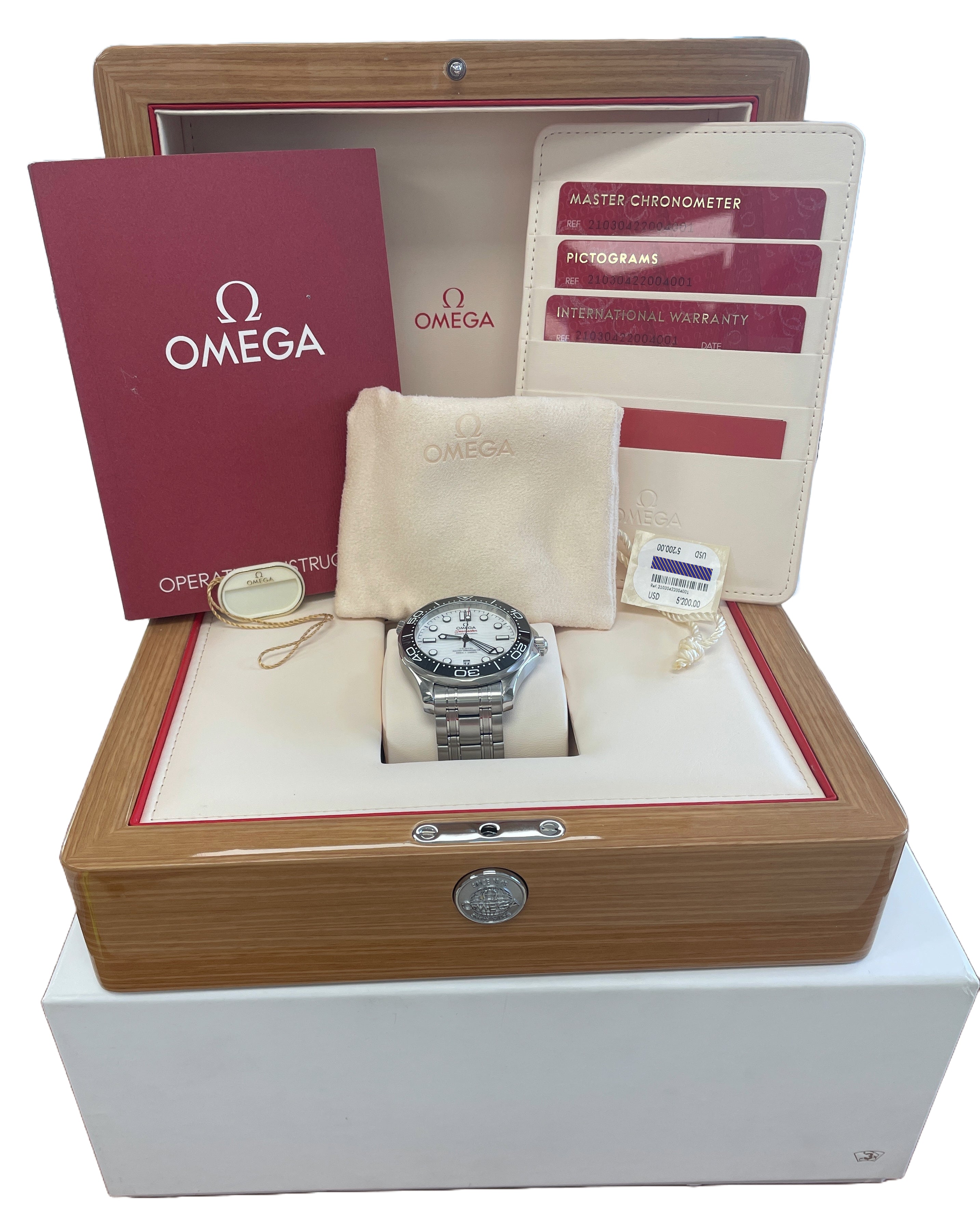 MINT PAPERS Omega Seamaster Diver 300M 42mm White Wave 210.30.42.20.04