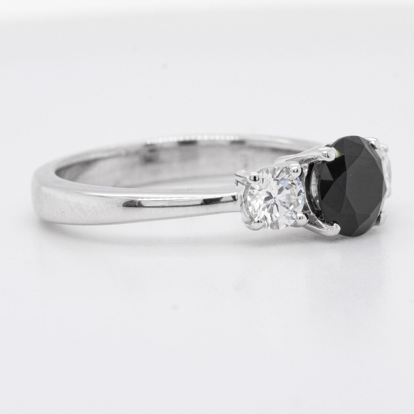 18k White Gold Three Stone White & 6mm Black Diamond Ring 0.40ctw size 5.5