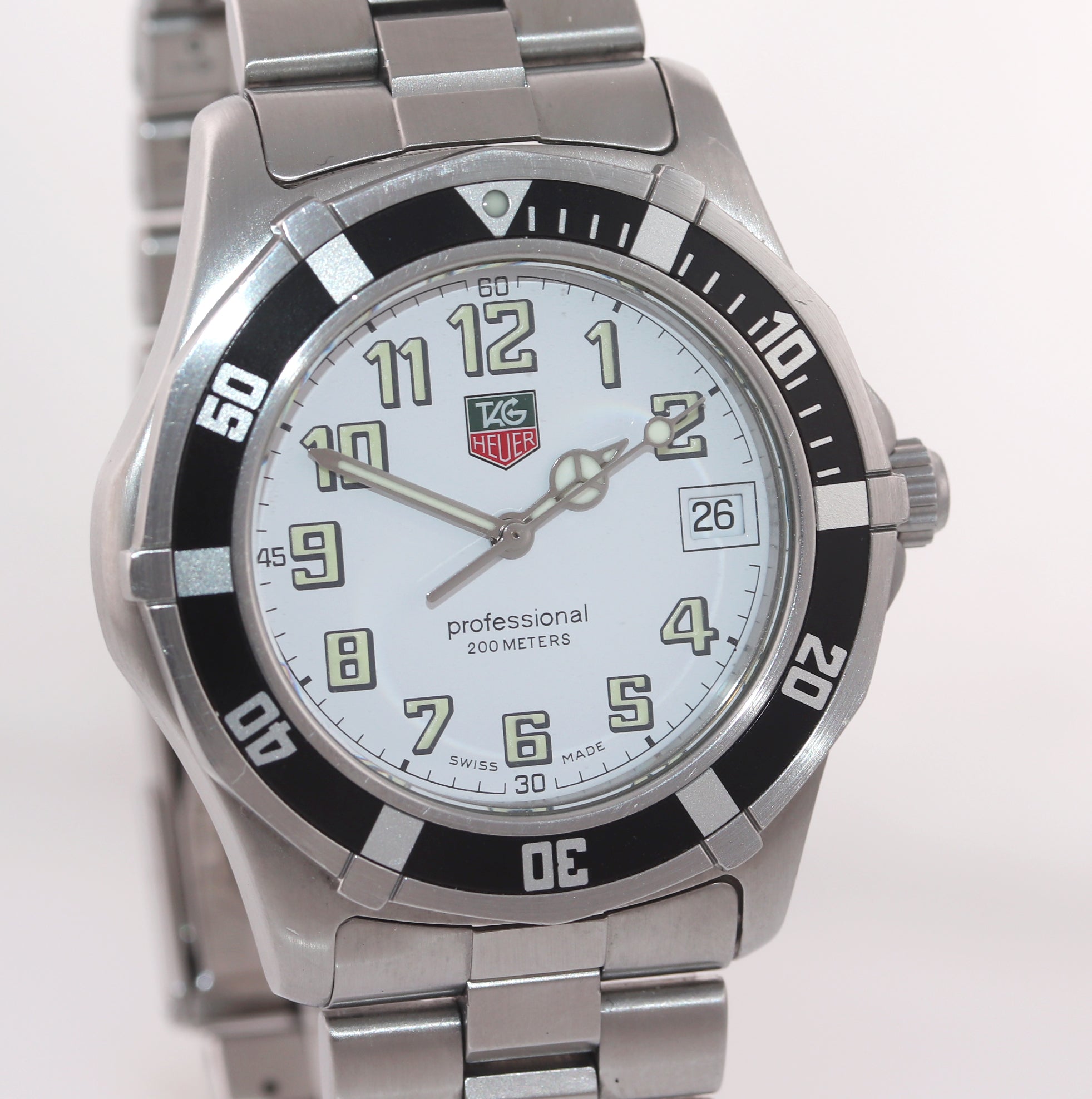 Tag Heuer Professional 37mm White Steel Bezel Date Quartz Watch WM1111