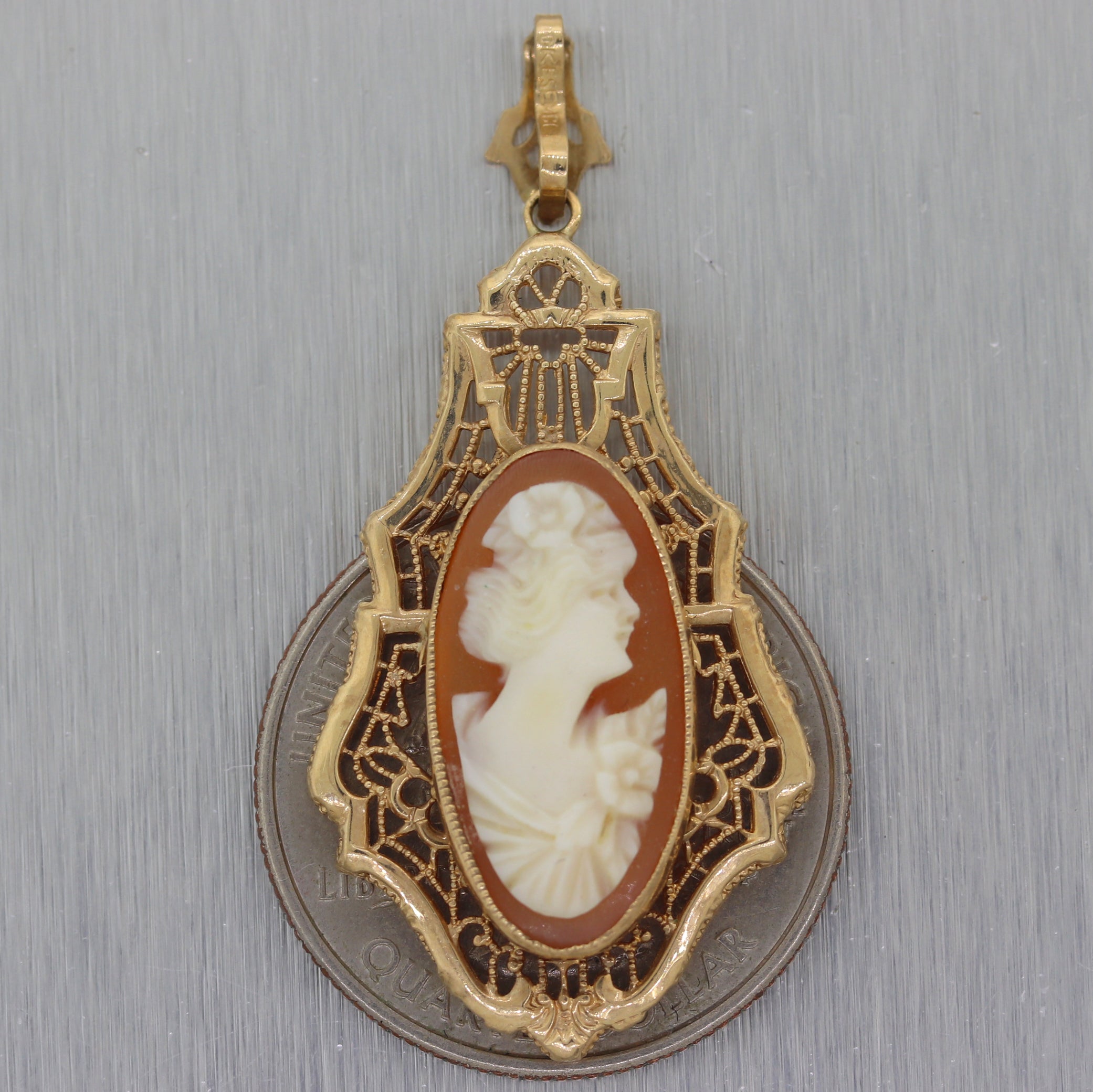 1930's Esemco 10k Yellow Gold Cameo Filigree Pendant