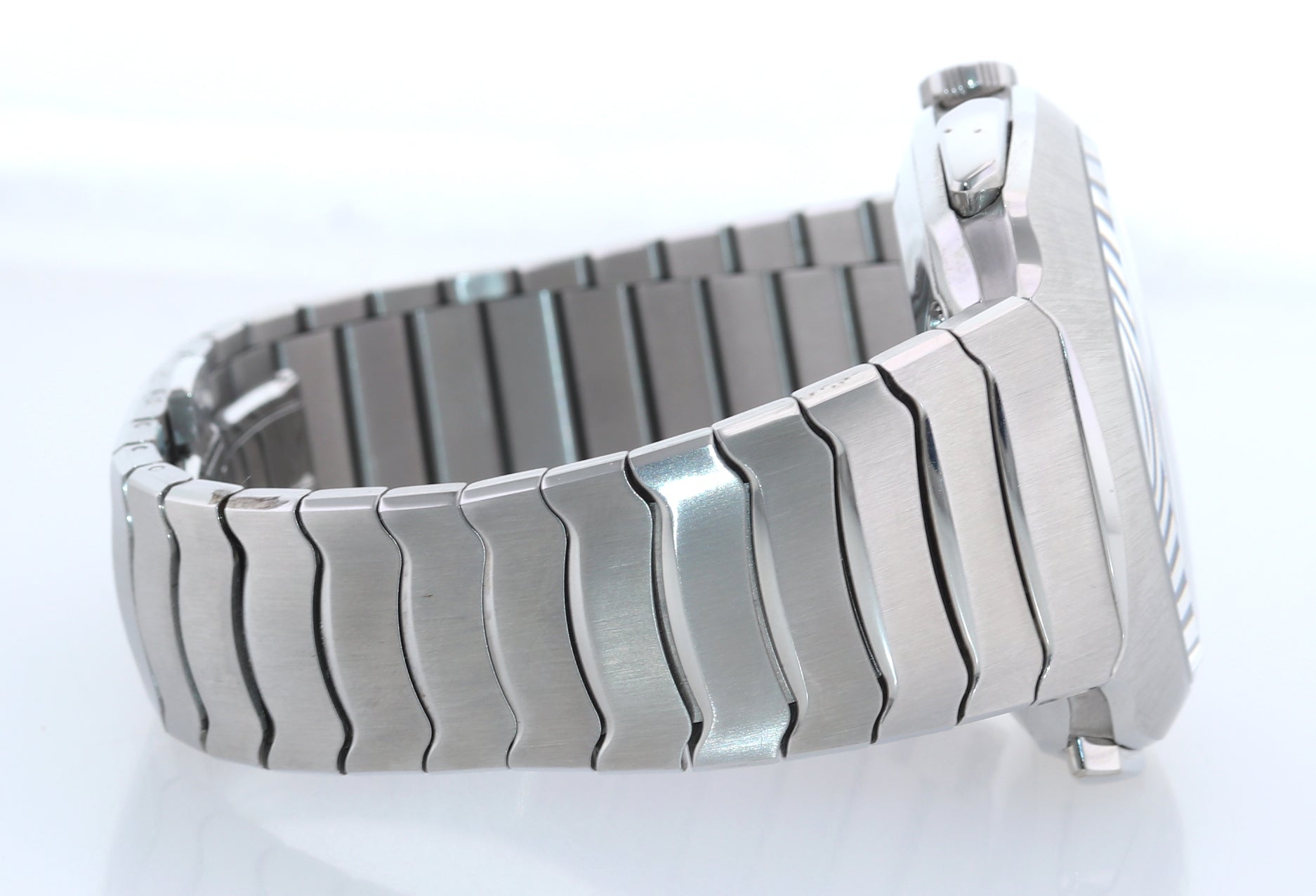 2022 PAPERS H. Moser & Cie. Flyback Streamliner Chrono 42mm Blue 6902-1201 Watch