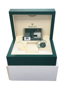 UNPOLISHED Rolex Submariner Date Hulk Stainless Green 40mm Watch 11661