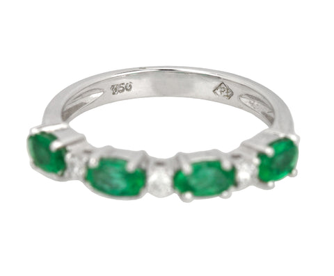 Ladies Vintage Estate 18K 750 White Gold 0.41ctw Emerald Diamond 3mm Band Ring