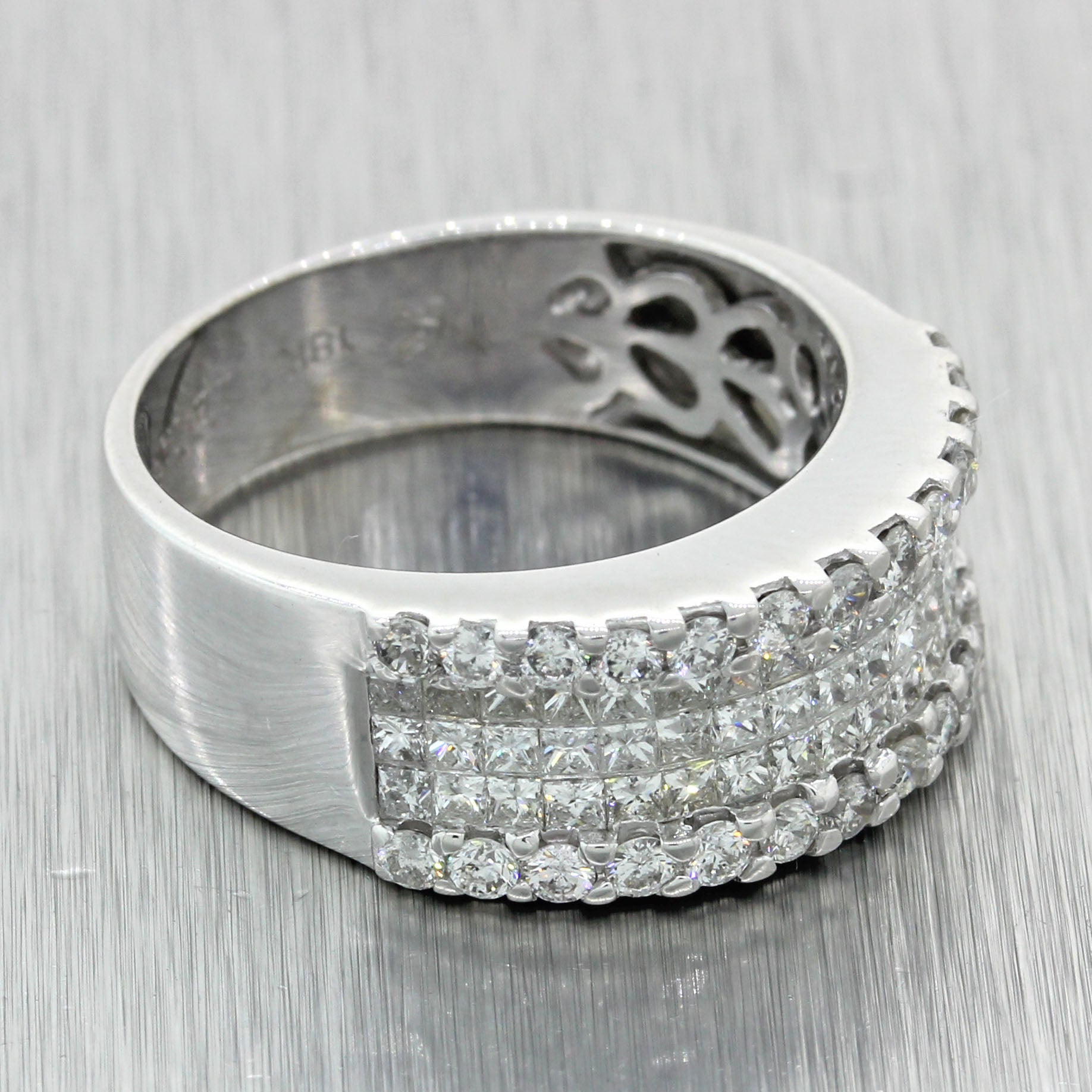 Louis Vuitton 18K Diamond Monogram Infini Wedding Band - Rhodium-Plated 18K  White Gold Band, Rings - LOU587087